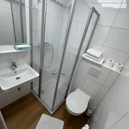 Apartment Apartment *